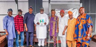 Olajide ‘Odidiomo’ Picks APM Nomination Form to Contest Oyo South Senate Seat