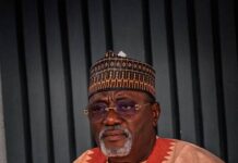 ‘Odidiomo’ Redeems #2M Pledge Support to Eruwa Muslim Community