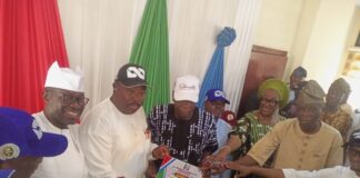 2027: Oyo APC Unveils Alli, 49 Other Flag Bearers